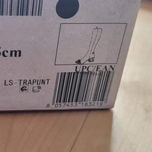 SALVATORE FERRAGAMO BLACK LILLA QT SIZE 9.5C - Picture 6 of 6